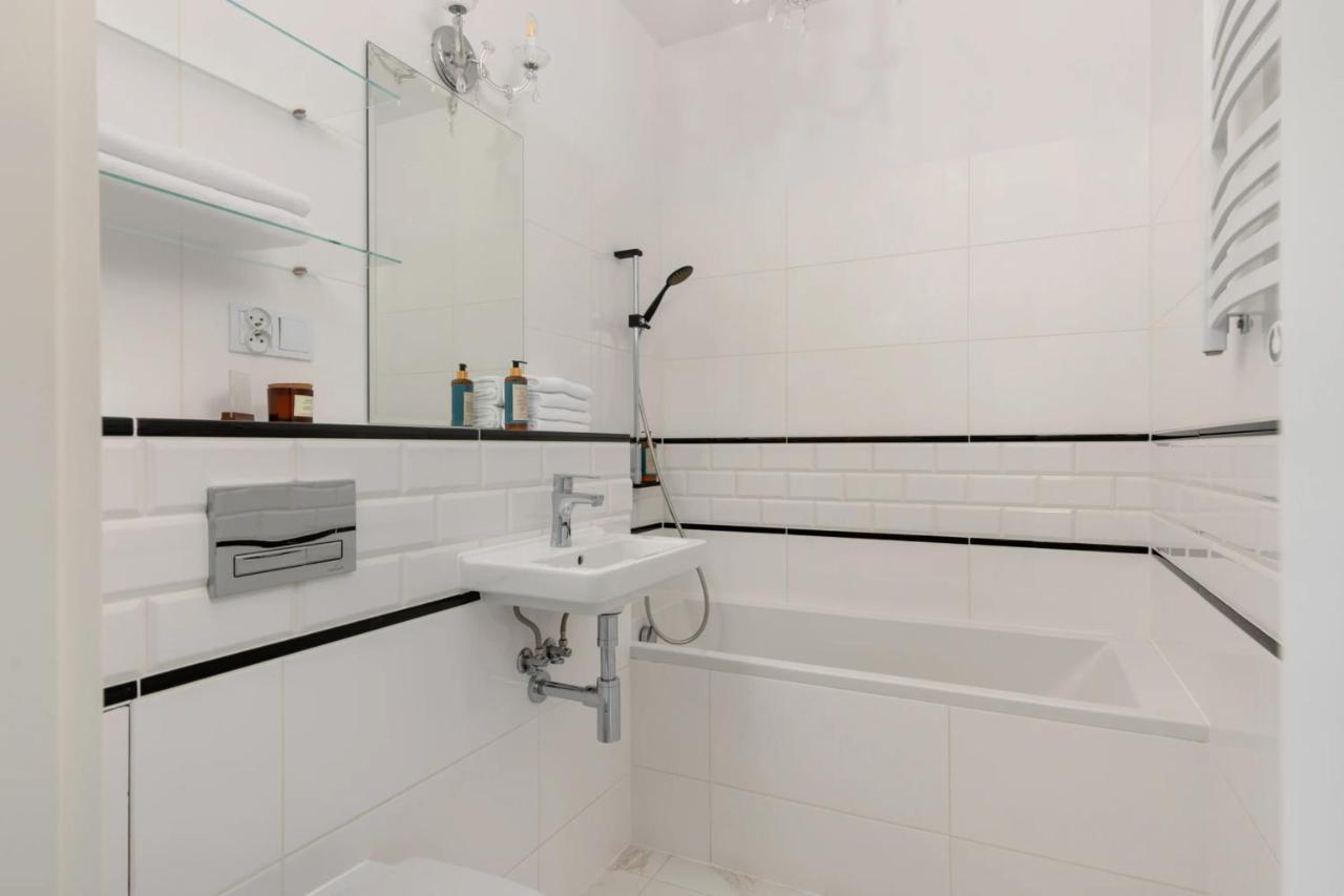 Przestronny Apartament Z Widokiem Na Miasto W Warszawie 华沙 外观 照片